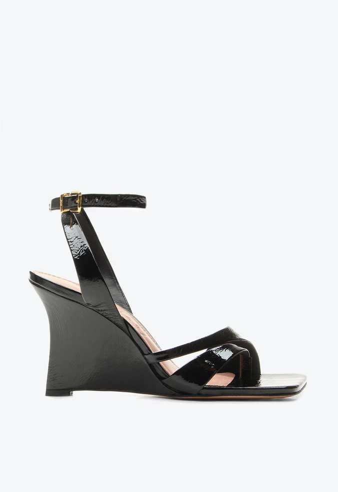 Sandália Mineápolis Preto Verniz 