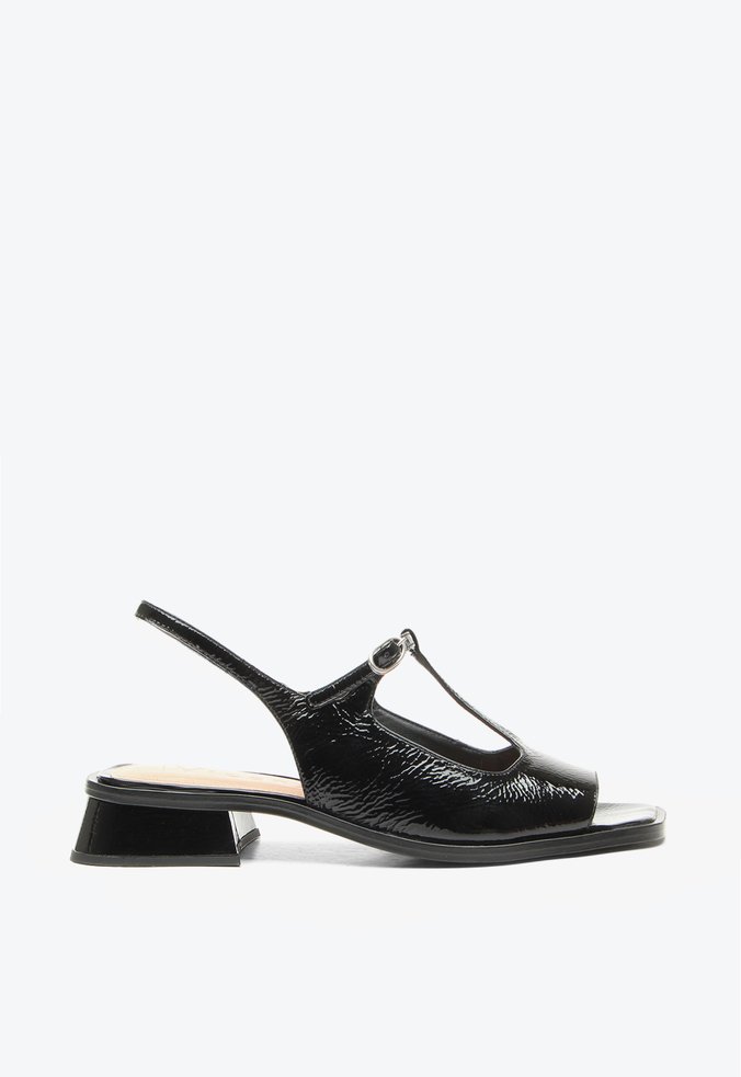 Sandália Constança Preto