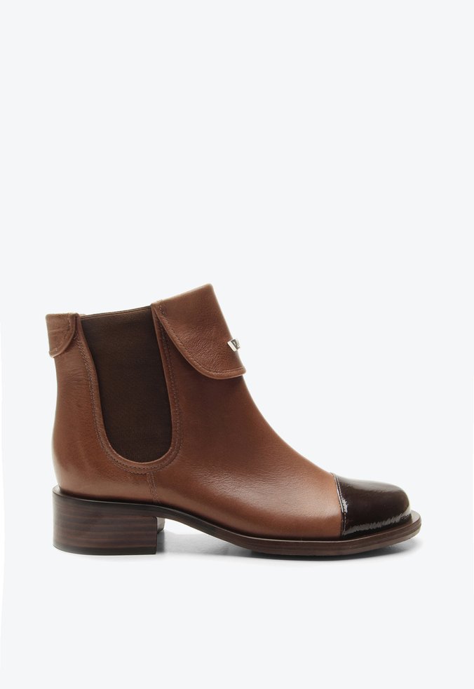 Bota Newport Marrom