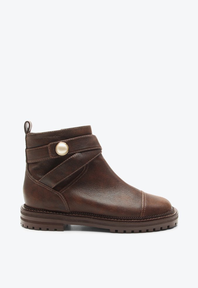 Bota Civita Marrom