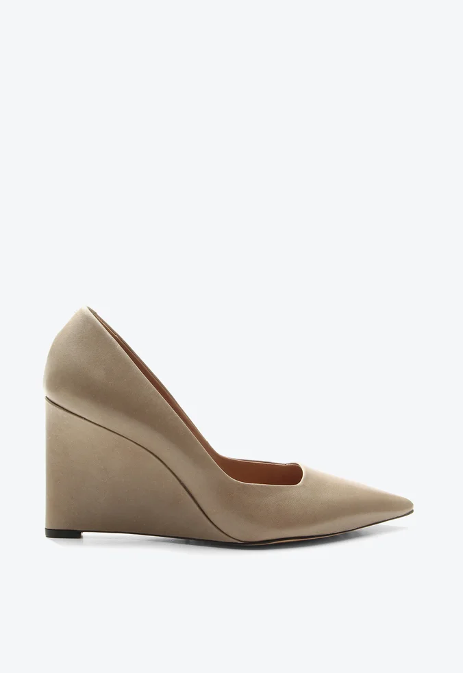 Scarpin Anabela Vitoria Bege