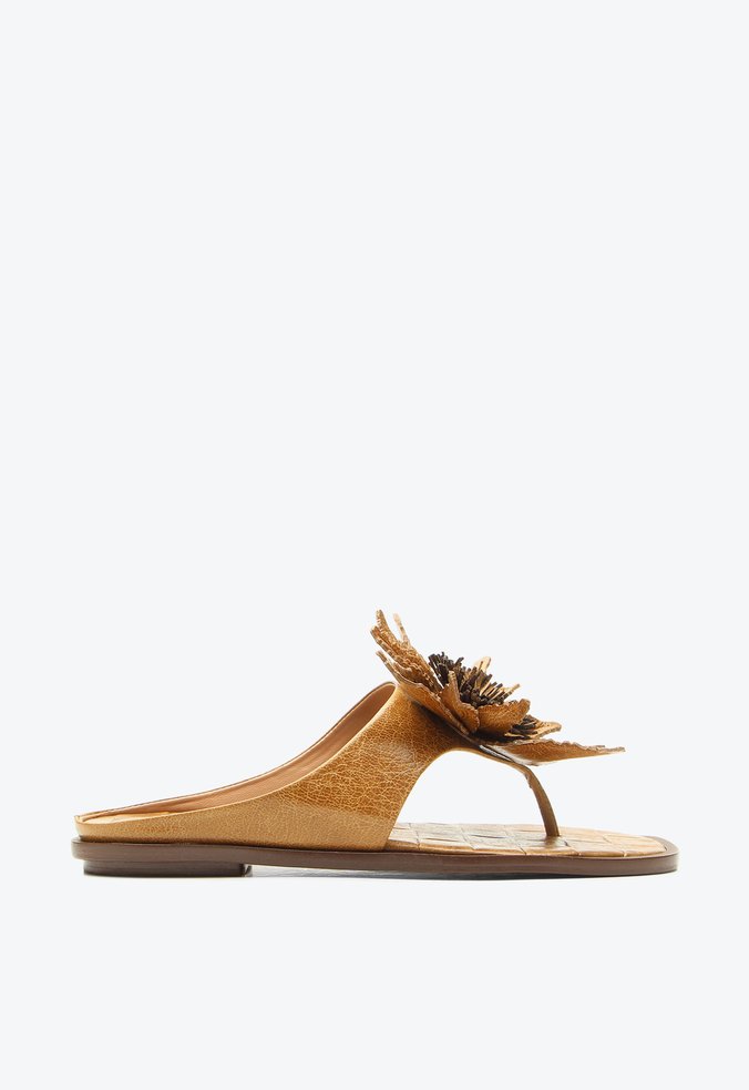 Flat Cassie Caramelo Flor