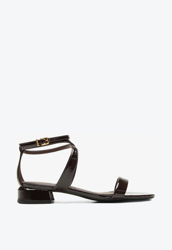 Sandália Quira Marrom