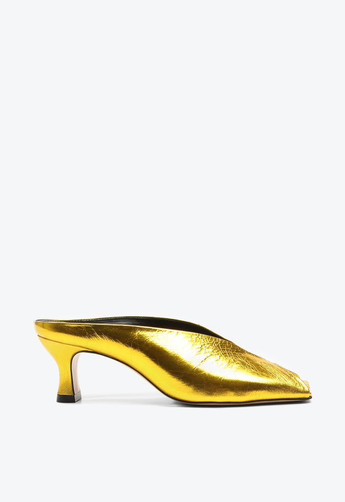 Mule Cleo Dourado